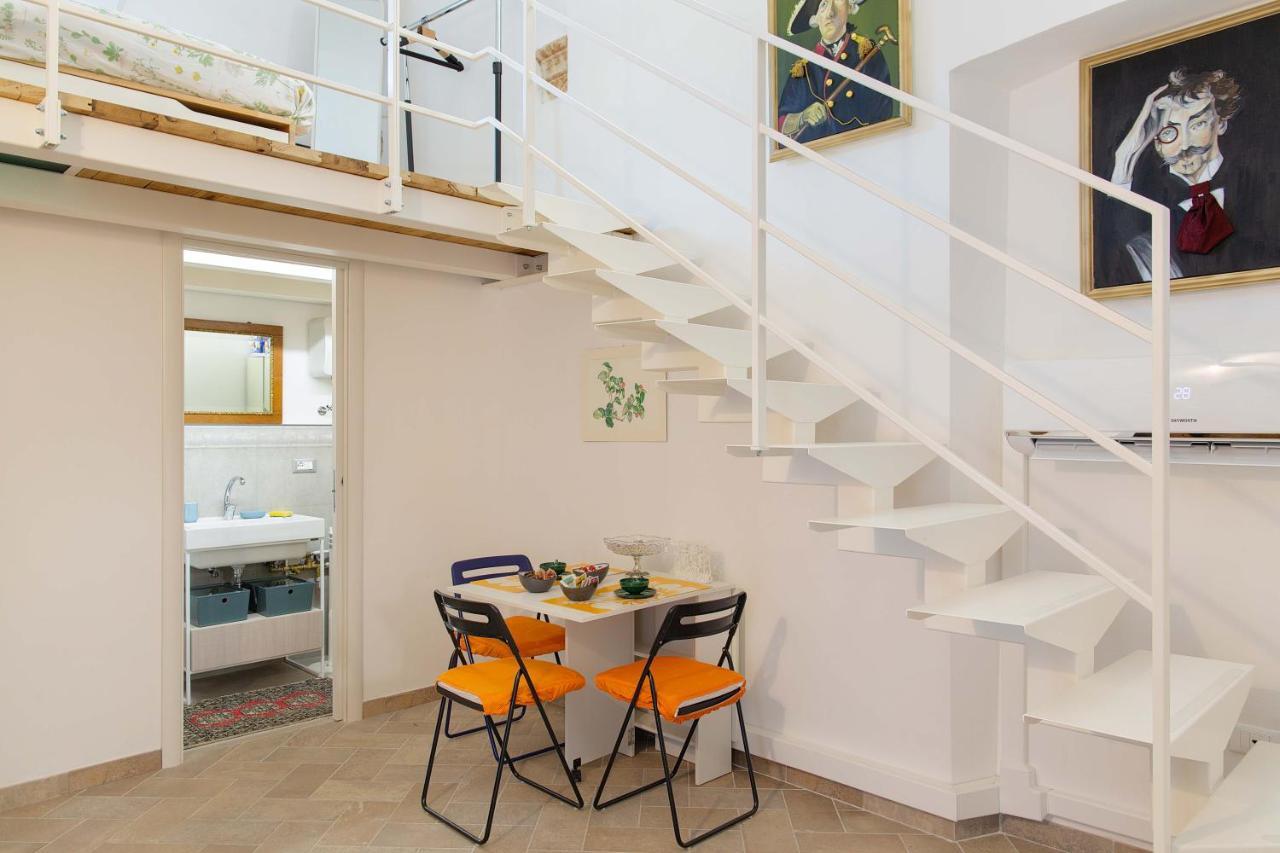 Residenza Storica: La Suite Del Grifo LʼAquila Extérieur photo