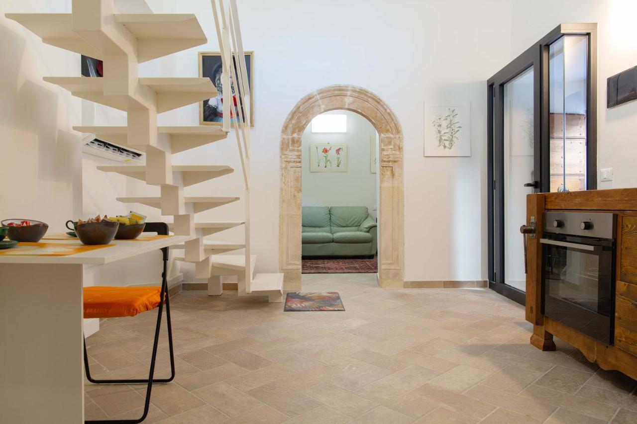 Residenza Storica: La Suite Del Grifo LʼAquila Extérieur photo